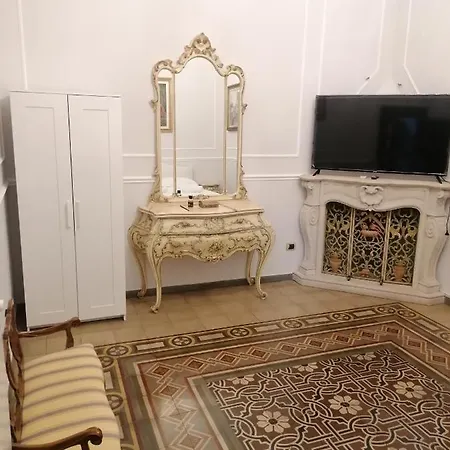 Daire Oberdan's Paradise Lt Floransa