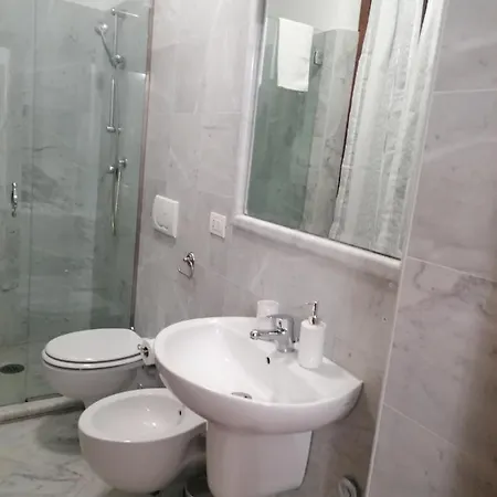 Apartament Oberdan's Paradise Lt