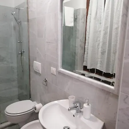 Oberdan's Paradise Lt * Florencja